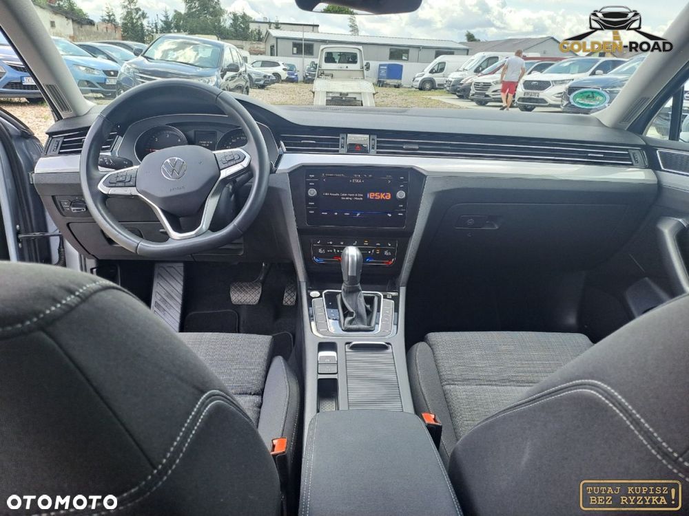 Volkswagen Passat - 12