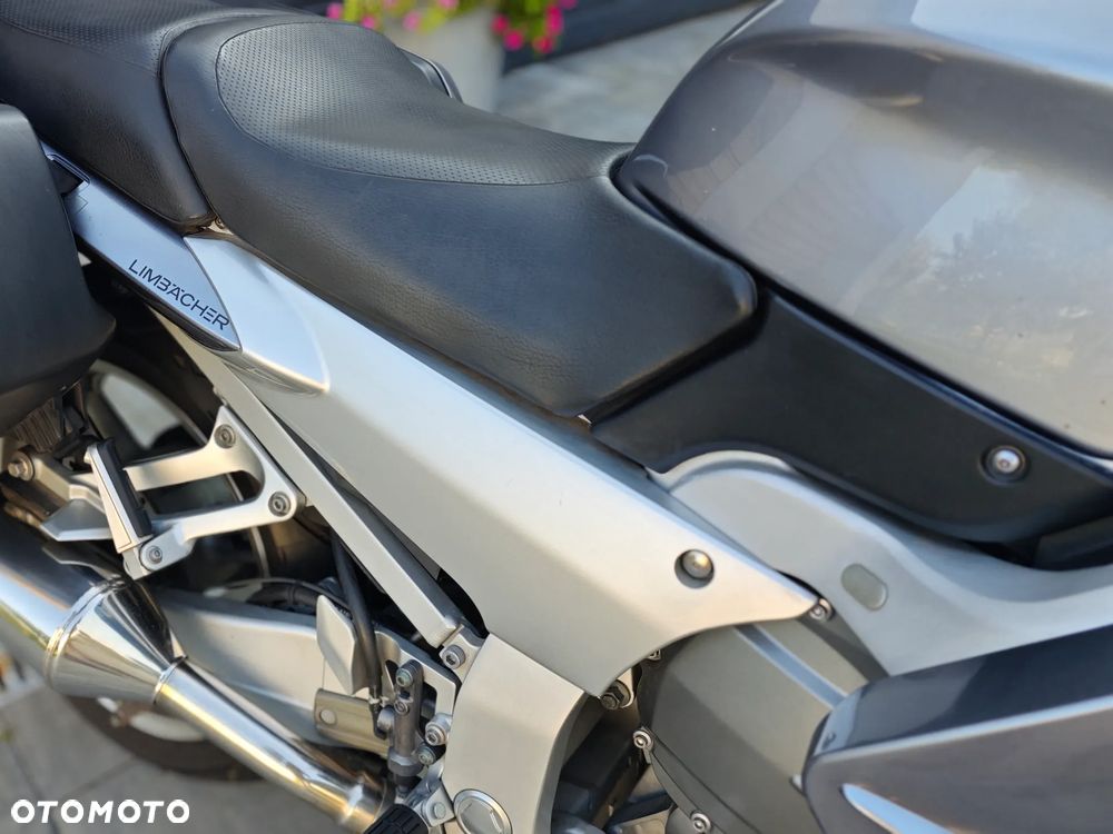 Yamaha FJR - 23