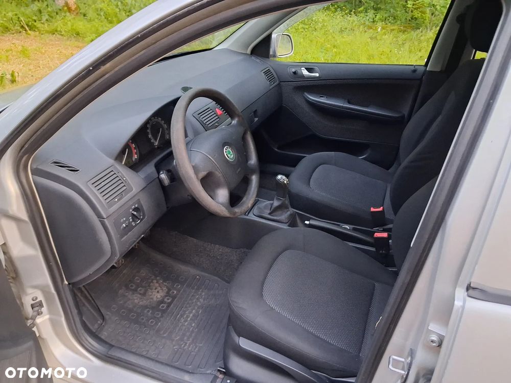 Skoda Fabia - 11