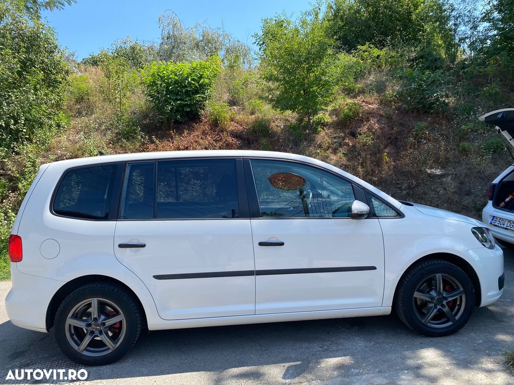 Volkswagen Touran 1.6 TDI Highline - 6