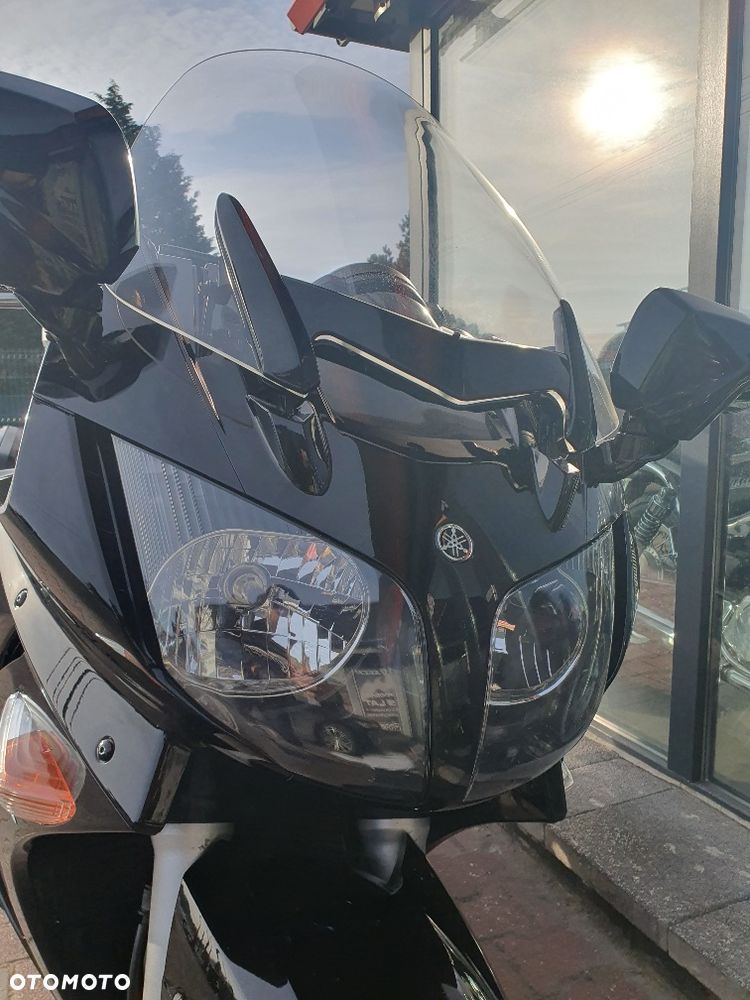 Yamaha FJR - 15