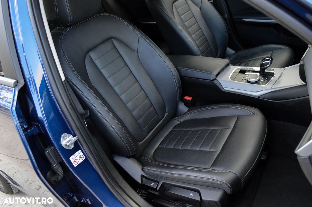 BMW Seria 3 320i Aut. Luxury Line - 35