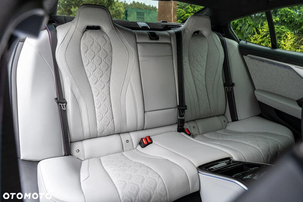 BMW M8 Competition - 40