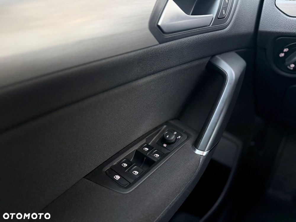 Volkswagen Touran 2.0 TDI BMT SCR Comfortline - 24