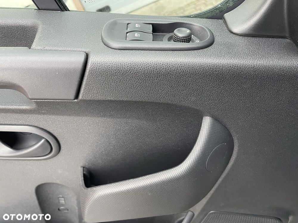 Renault Master Izoterma Winda - 19