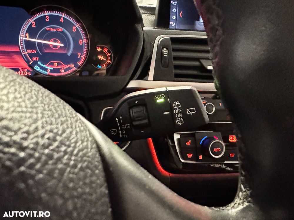 BMW Seria 3 320i Aut. Luxury Line - 33