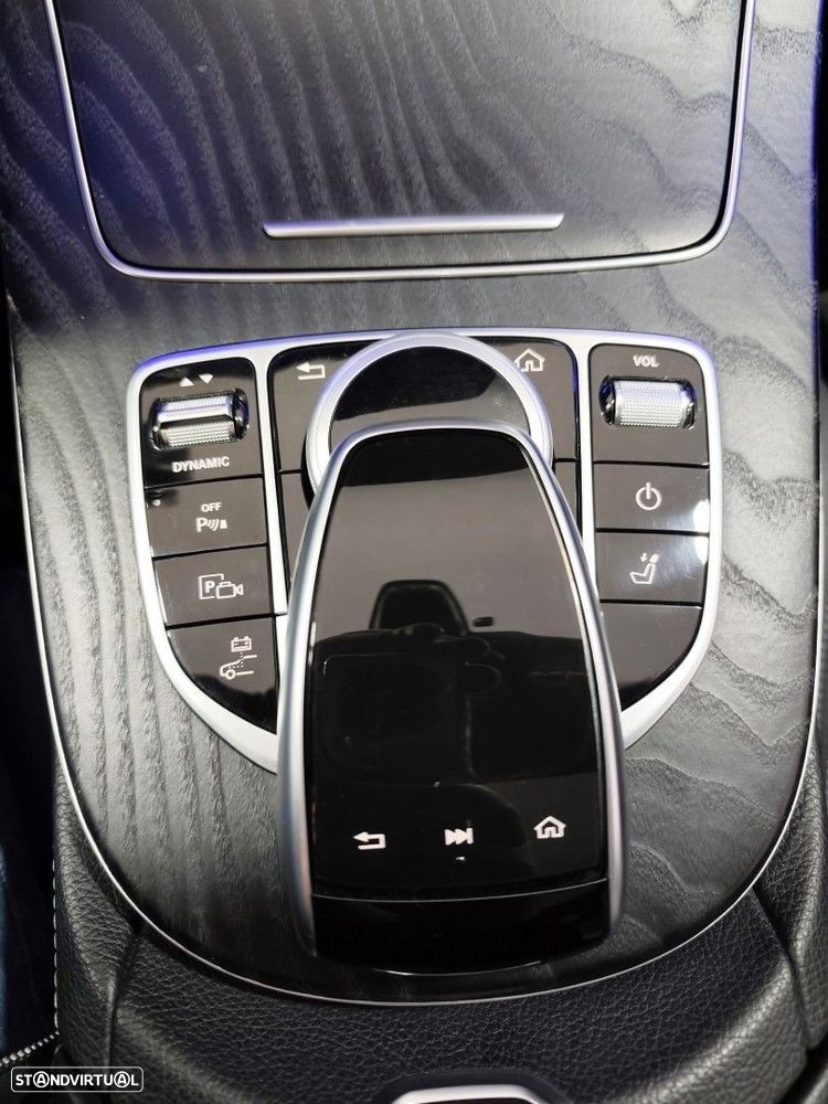 Mercedes-Benz E 300 de AMG Line - 35