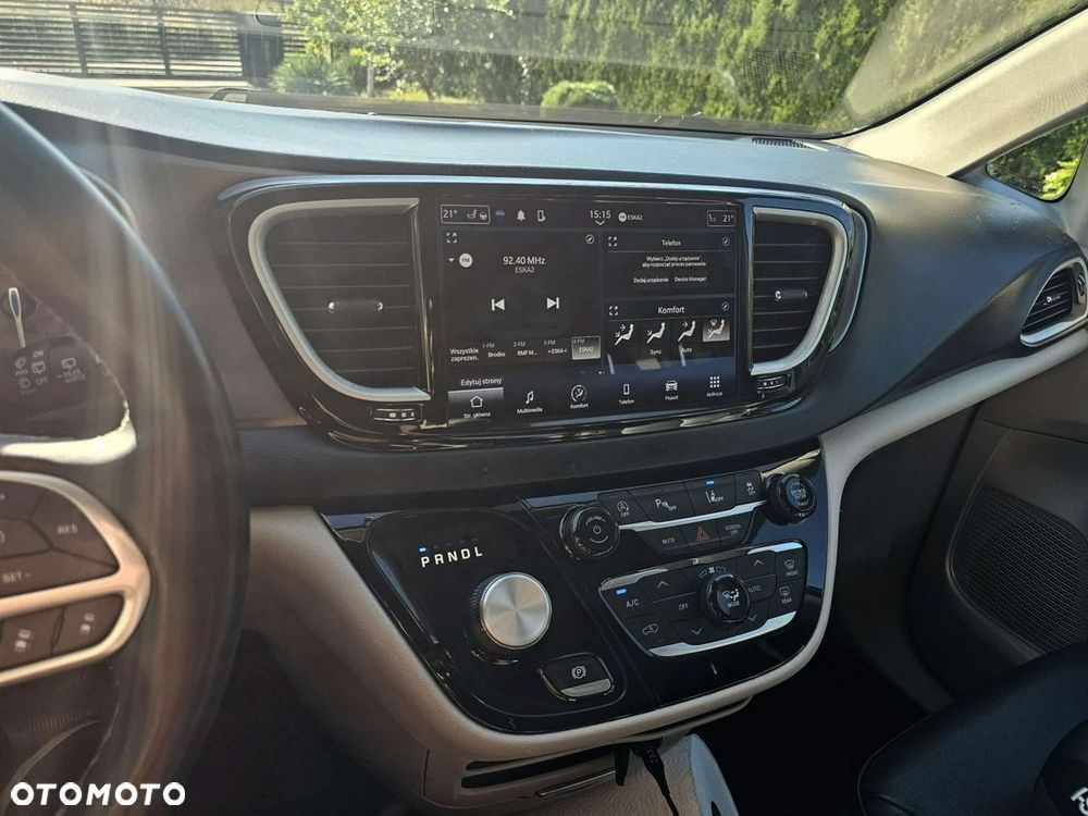 Chrysler Pacifica - 10