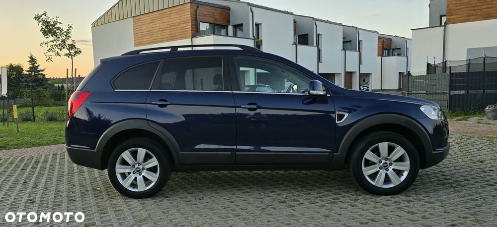 Chevrolet Captiva 2.0 4WD 7 Sitzer Automatik LT Exclusive - 4
