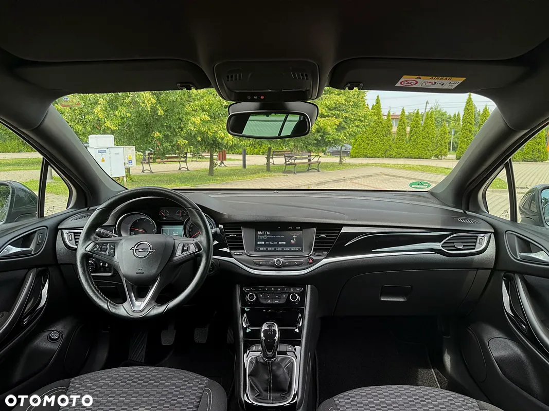 Opel Astra IV 1.6 CDTI Cosmo - 30
