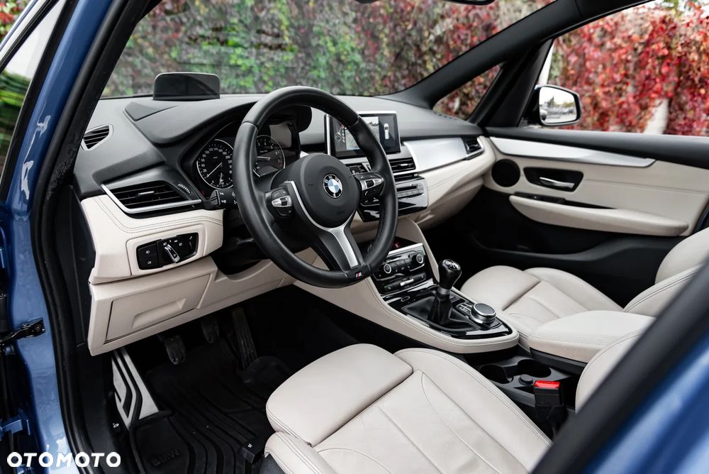 BMW Seria 2 220i GT M Sport - 27