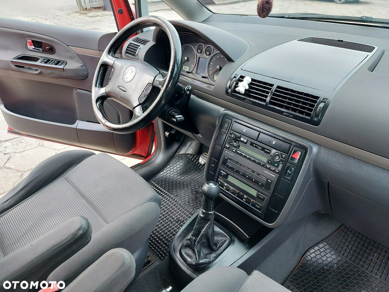 Volkswagen Sharan - 15