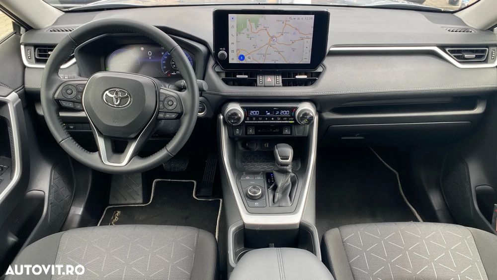 TOYOTA RAV4 2025 — imagine 8