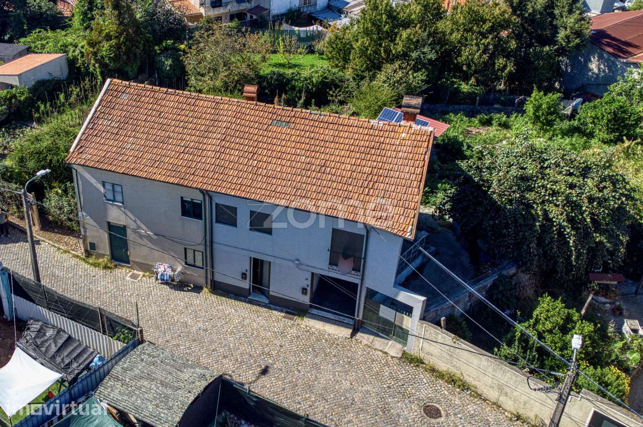 Moradia Bifamiliar T2 transformado em T1 + T1| Valbom, Gondomar - Grande imagem: 3/46