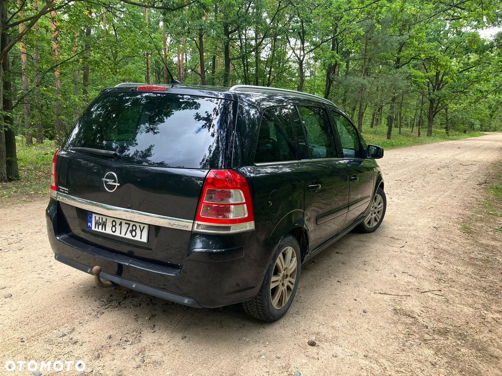 Opel Zafira 1.7 CDTI Cosmo - 2