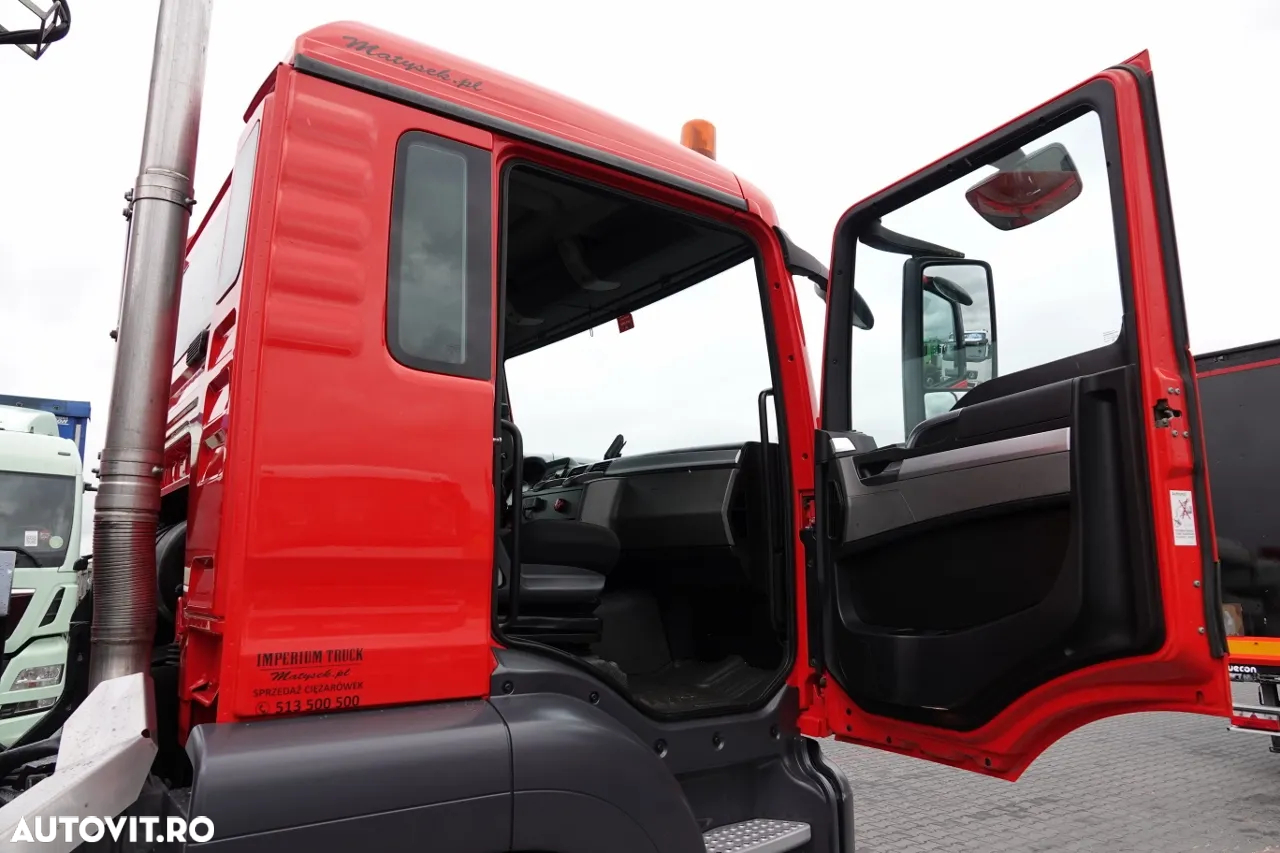 MAN TGS 35.360 / 8x2-4 / CAMION + HDS FASSI F165 A.2.22 / AXIE LIFTATOR / 4 AXI / GAMA HIDRAULICA / TROLIU / ASISTENTA RUTIERA - 35