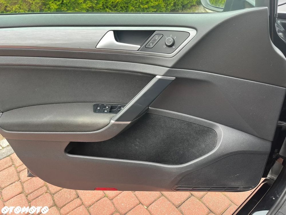 Volkswagen Golf 1.2 TSI BMT Trendline - 16