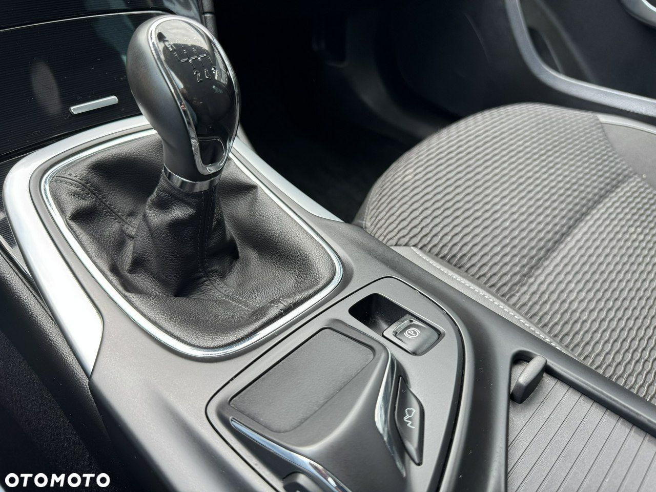 Opel Insignia - 17