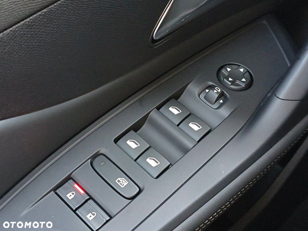 Peugeot 408 - 21