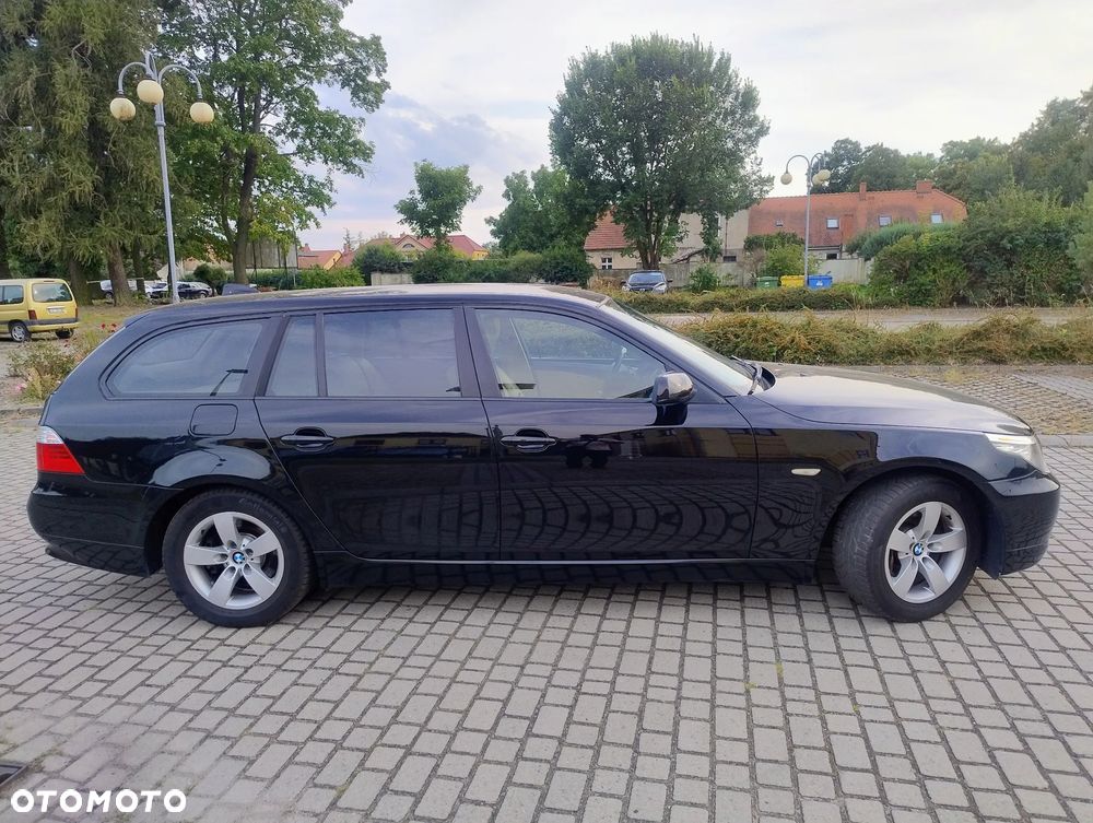 BMW Seria 5 523i Edition Exclusive - 2