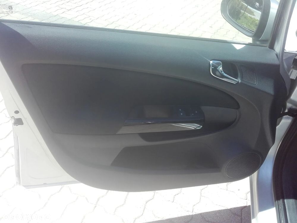 Opel Corsa - 24