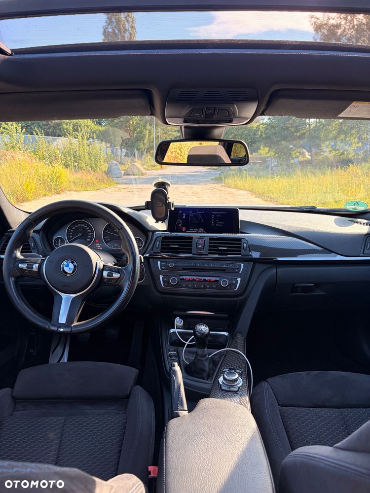 BMW Seria 3 318d M Sport EU6 - 15