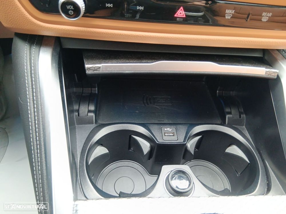 BMW i4 eDrive40 Edição Desportiva M - 17