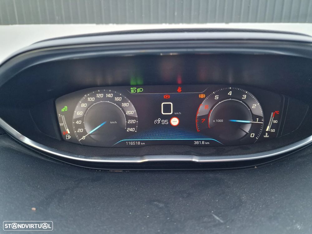 Peugeot 3008 - 18