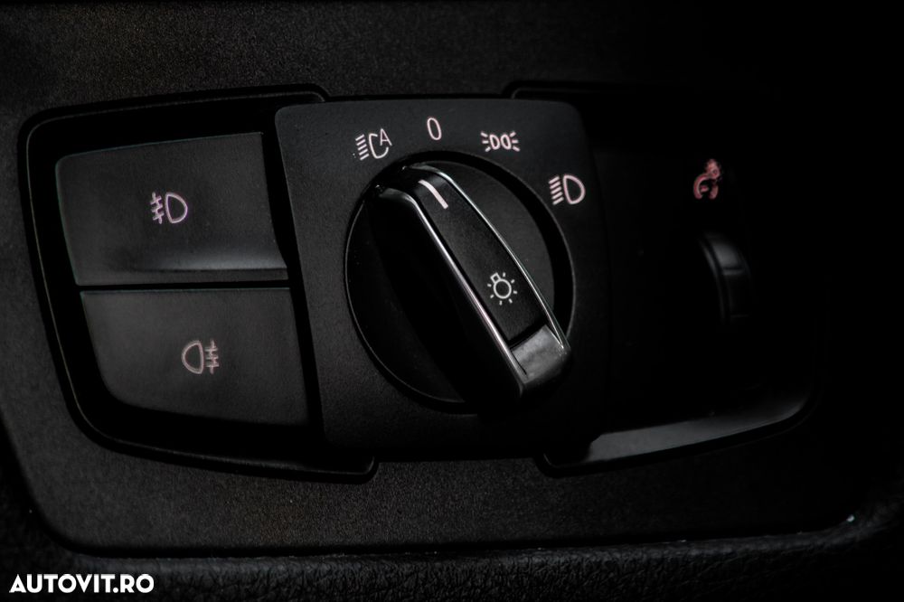 BMW Seria 3 320d GT xDrive AT - 13
