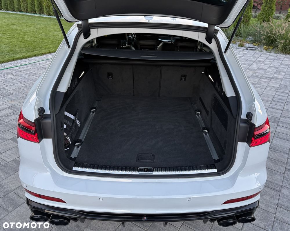 Audi S6 Avant - 16