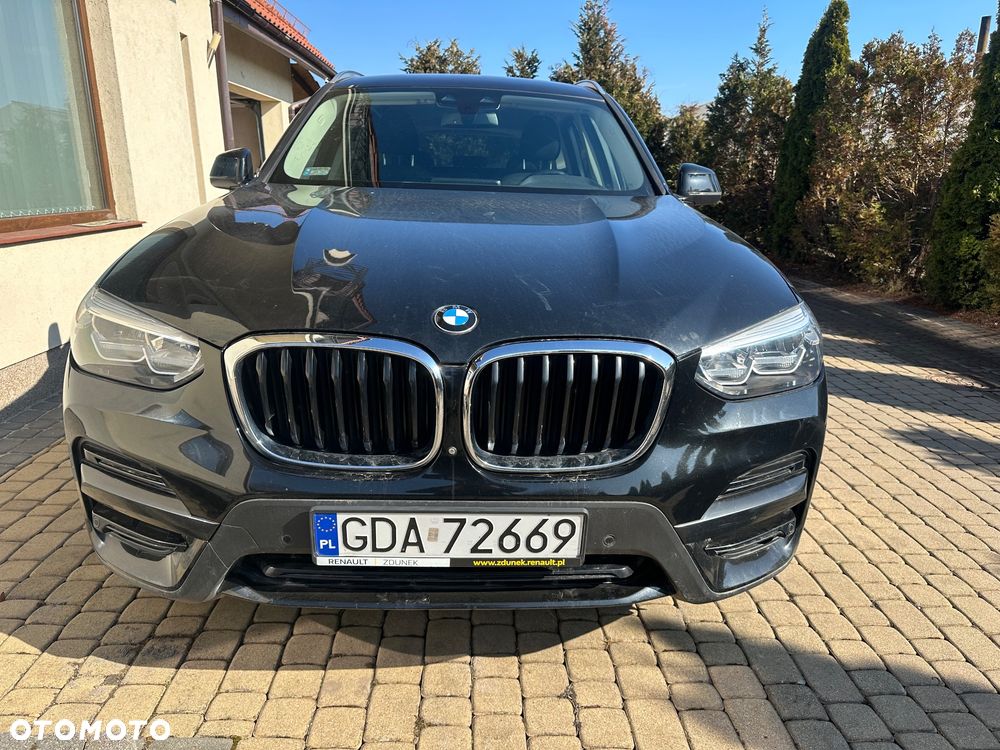 BMW X3 sDrive18d - 27