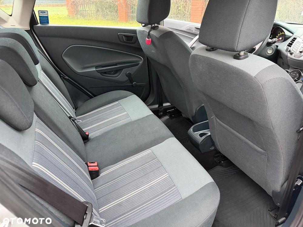 Ford Fiesta - 12