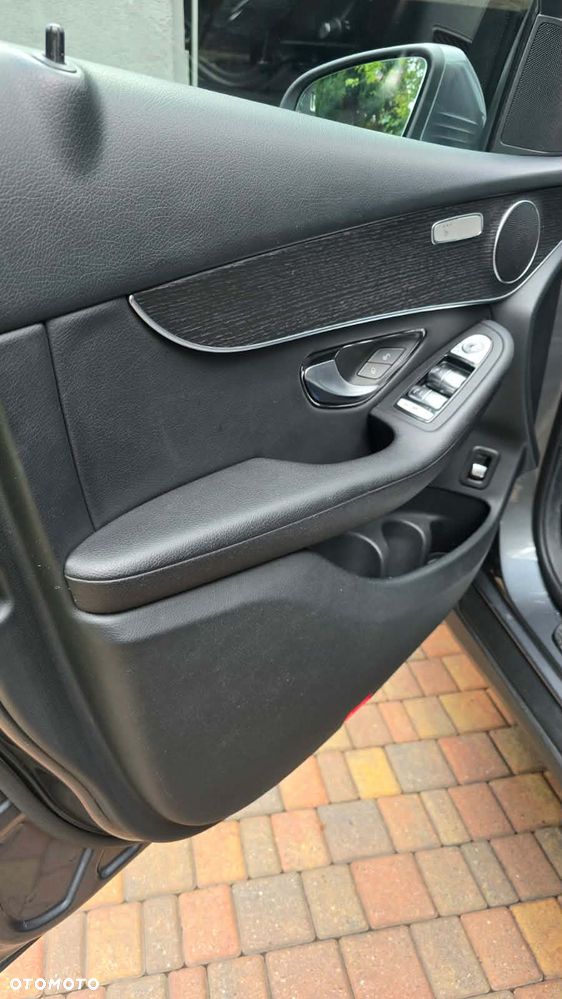 Mercedes-Benz GLC 200 4-Matic - 5