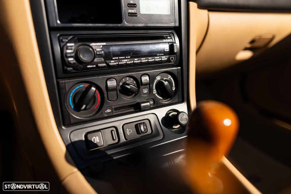 Mazda MX-5 1.6 16V Serie Especial - 28