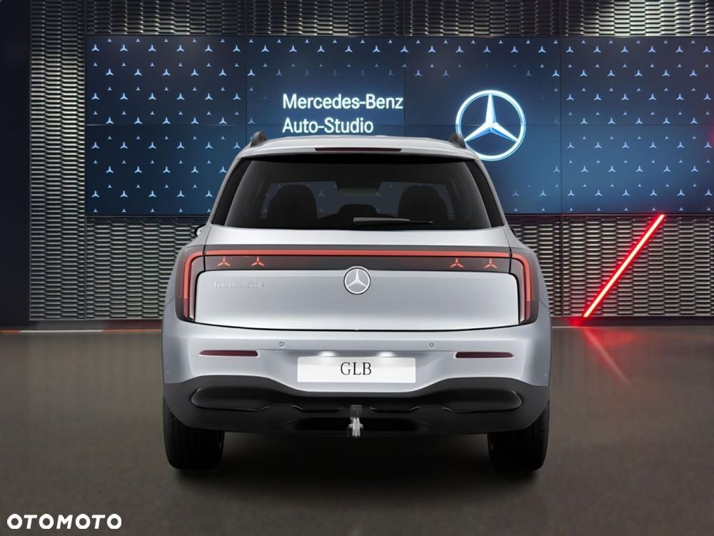 Mercedes-Benz GLB - 7