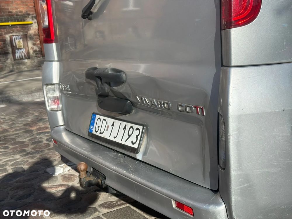 Opel Vivaro - 11