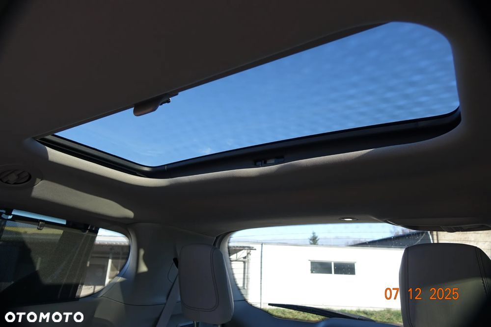 Chrysler Pacifica - 17