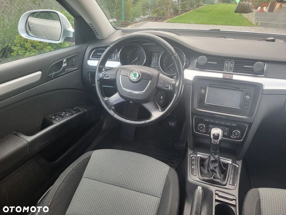 Skoda Superb 1.6 TDI GreenLine - 15