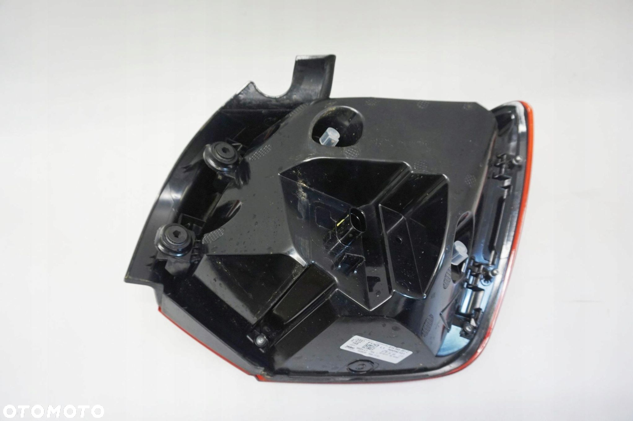 LAMPA LEWA TYLNA LED AUDI Q2 81A 81A945091C - 4