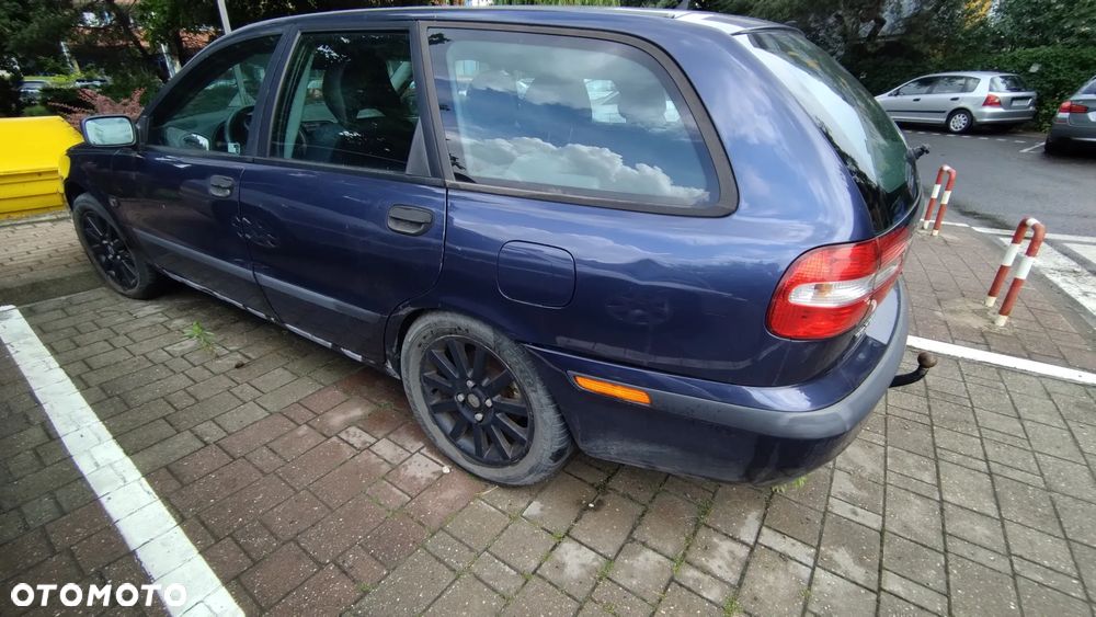 Volvo V40 2.0 - 8