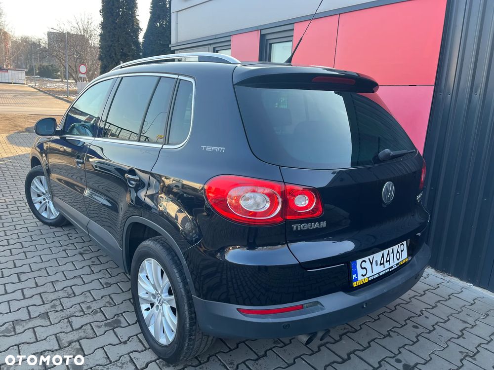 Volkswagen Tiguan 2.0 TDI DPF BlueMotion Technology Exclusive - 4
