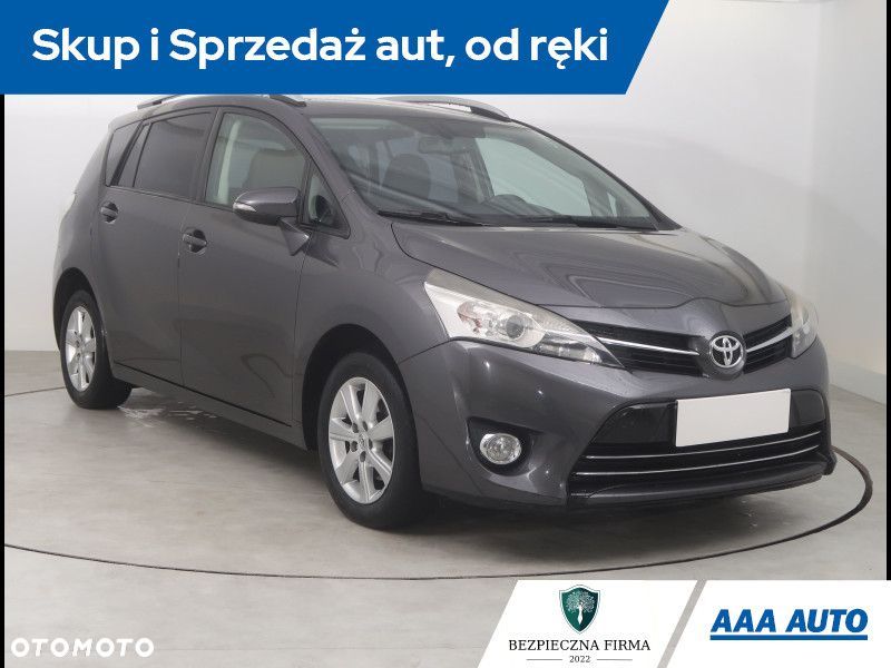 Toyota Verso - 2