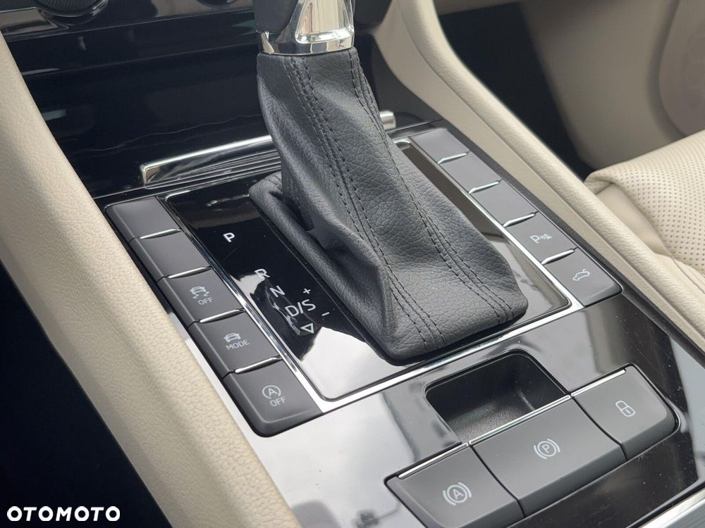 Skoda Superb 2.0 TDI SCR L&K DSG - 36