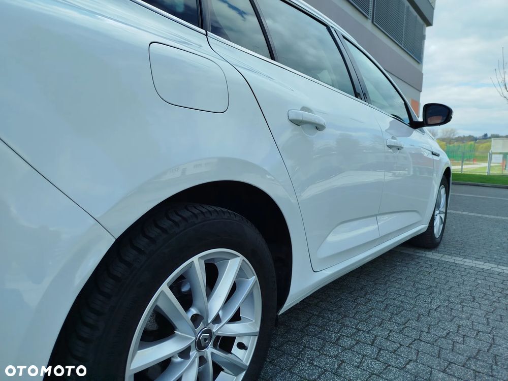 Renault Megane ENERGY TCe 130 INTENS - 33