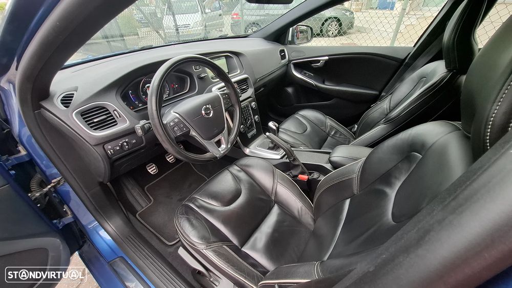 Volvo V40 2.0 D2 R-Design - 23