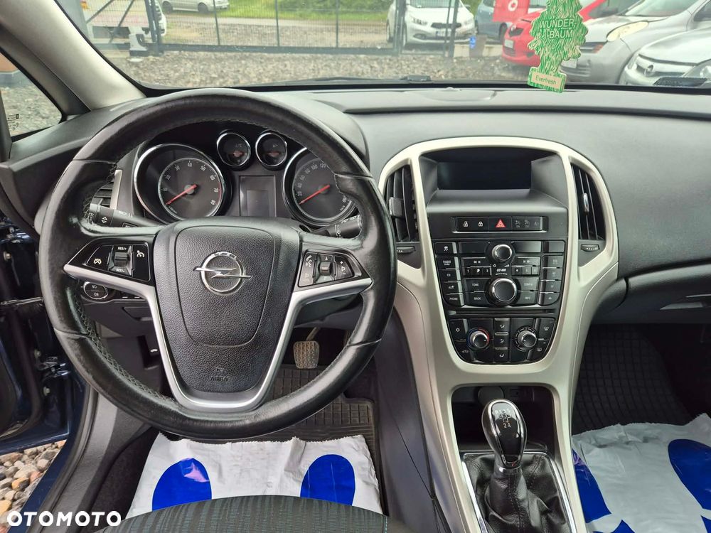 Opel Astra 1.6 Essentia - 12