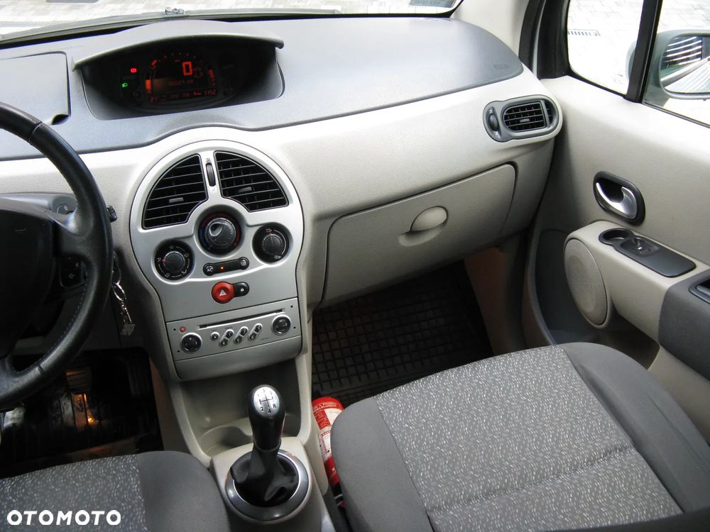 Renault Modus 1.4 Luxe Privilege - 26