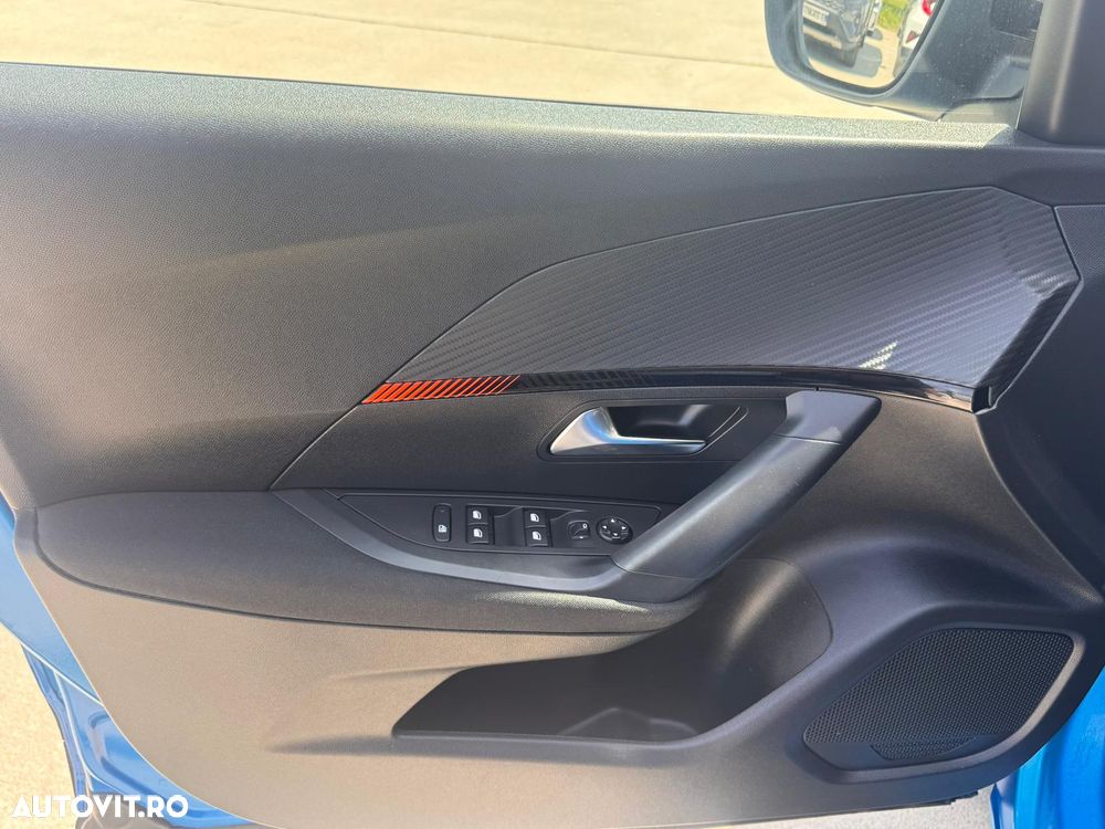 Peugeot 2008 1.2 L PureTech STT Allure - 11