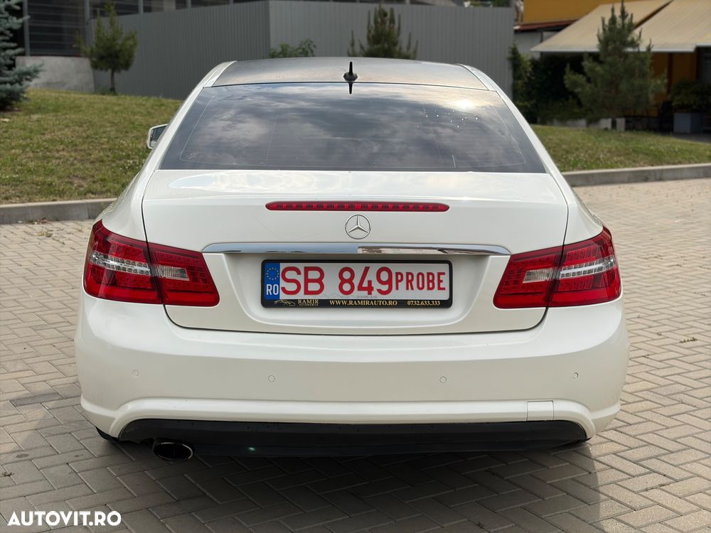 Mercedes-Benz E 220 CDI DPF BlueEFFICIENCY 7G-TRONIC Avantgarde - 17