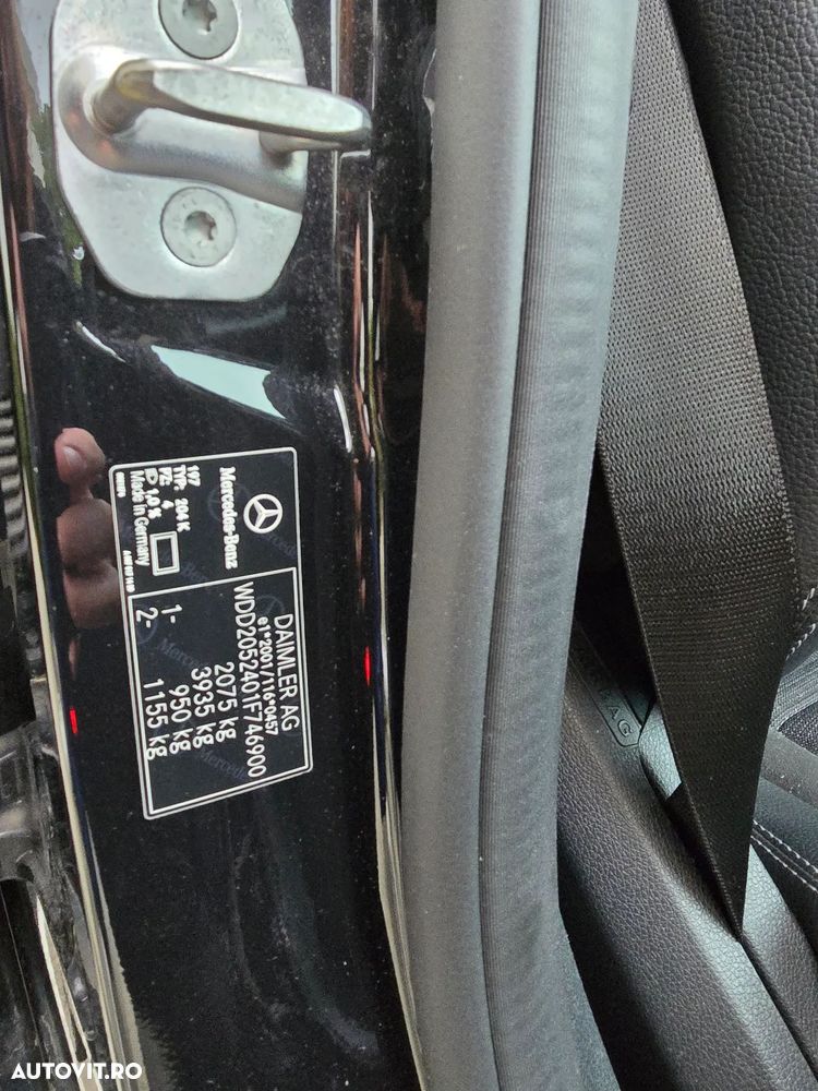 Mercedes-Benz C - 12